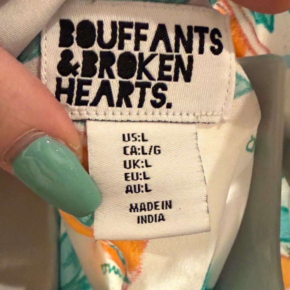Bouffants & Broken Hearts Women's tropical Pajama top - Picture 3 of 9